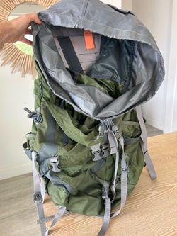 Deuter ACT Lite 65+10 Backpacking Pack – Excellent Condition