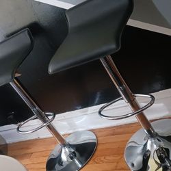 Bar Stools Had Them For A Year Never Me Use