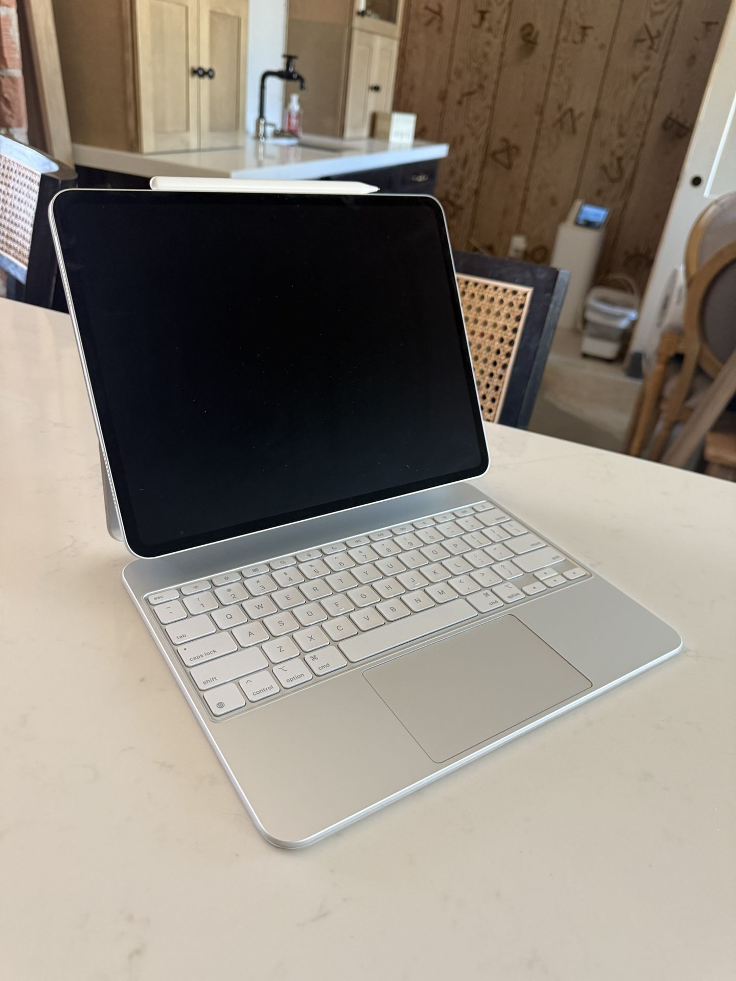 iPad Pro + Smart Folia + Apple Pen