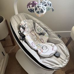 4moms Swing W/ Infant Insert 