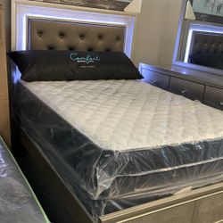 Brand New Lyssa 4 PCs Bedroom Set 