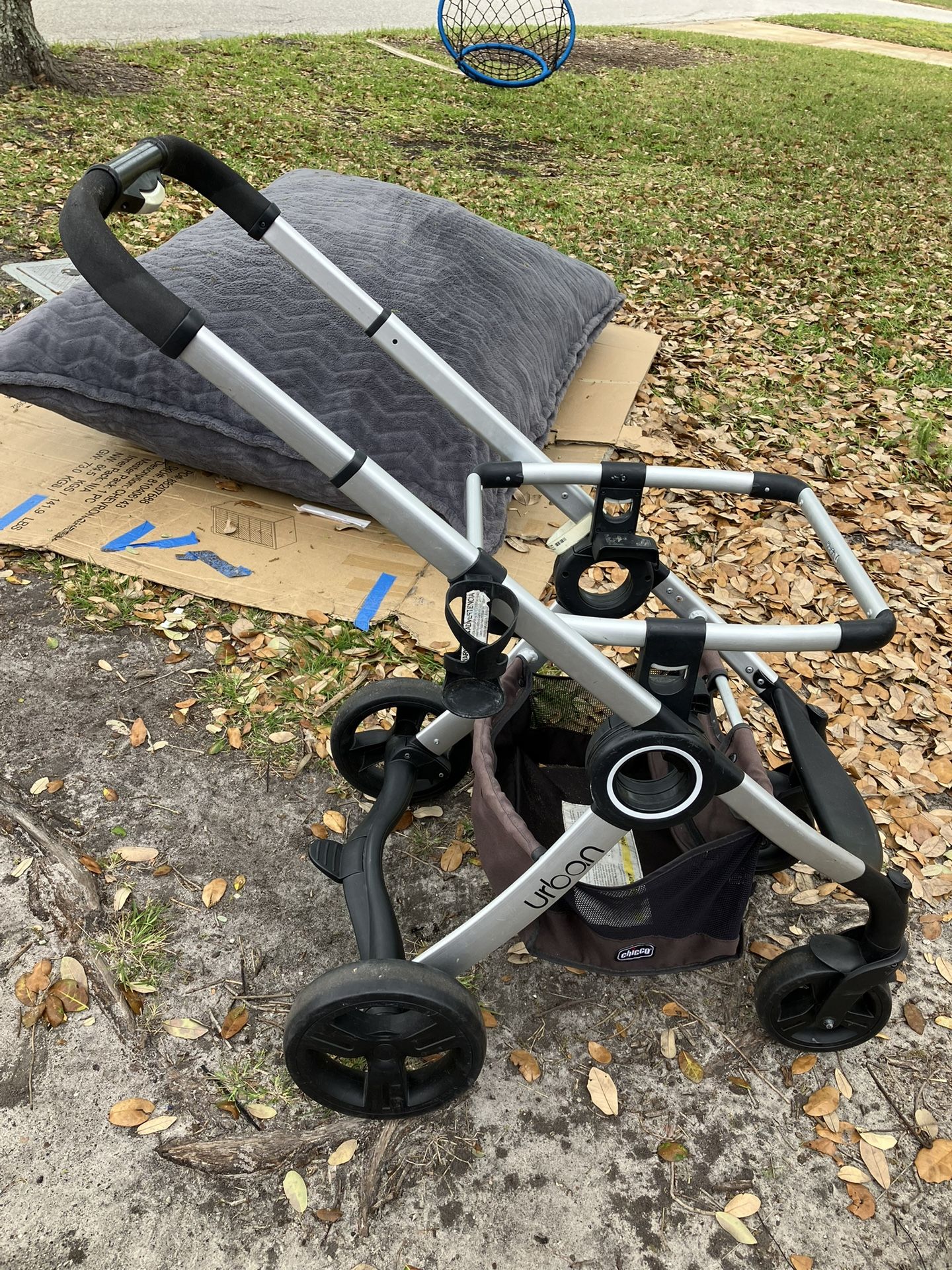 Chicco Urban Car Seat Caddy
