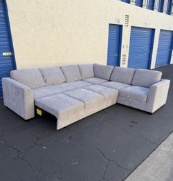 🛋️✨ Brand New Convertible Sleeper Sectional with Storage ✨