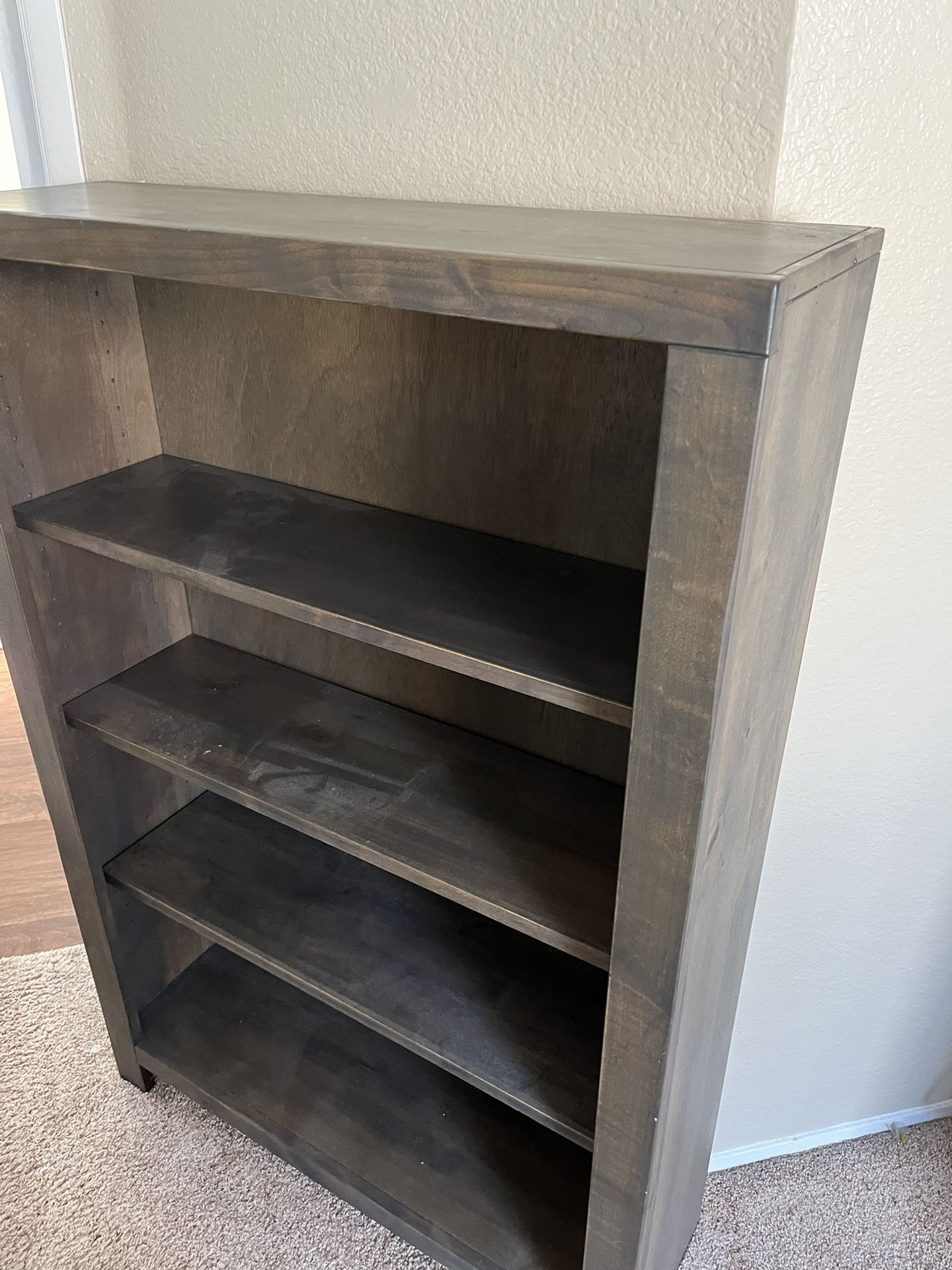 2 Bookcases