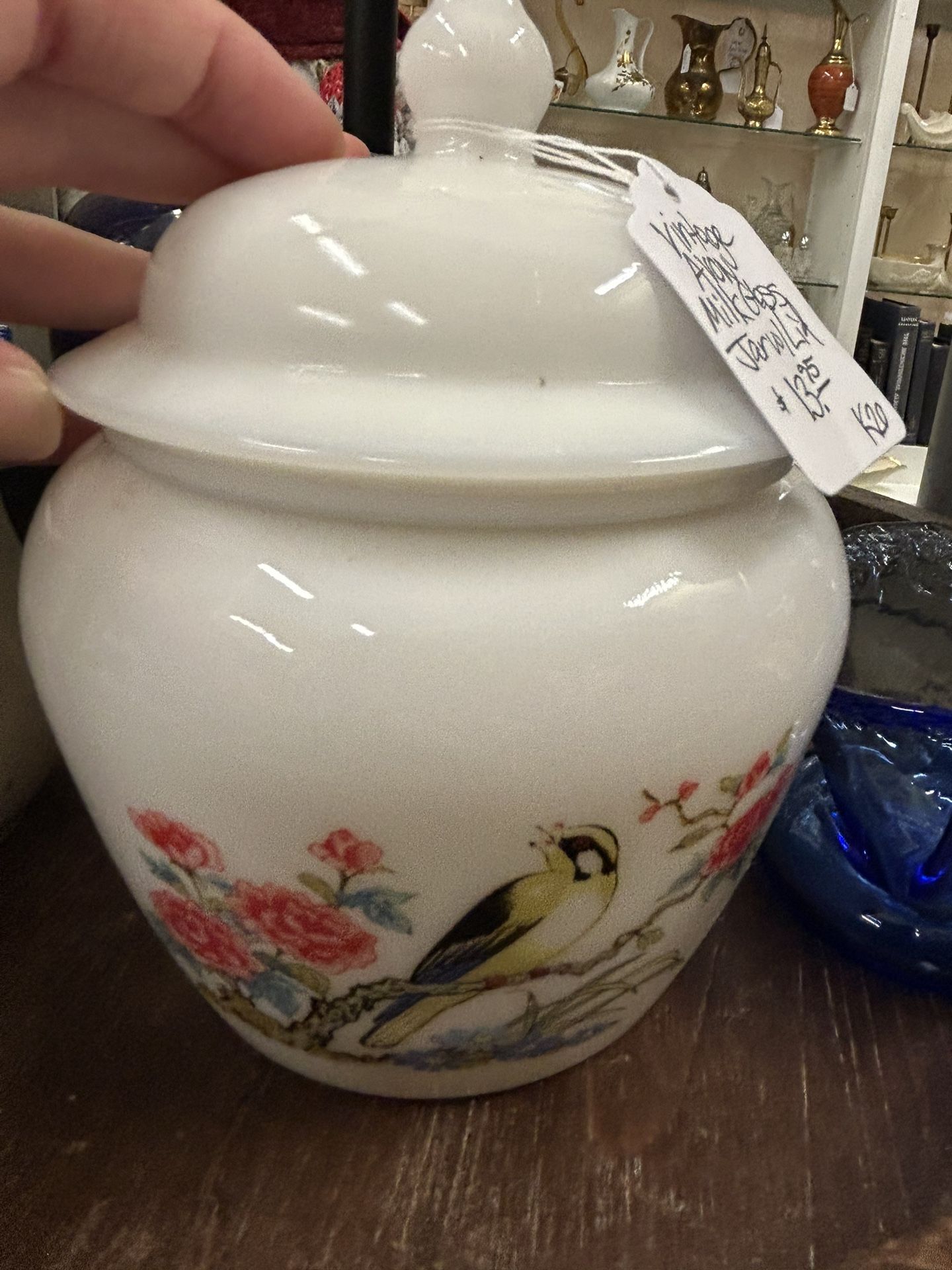 Lovely Vintage AVON Milk Glass Jar w/ Lid