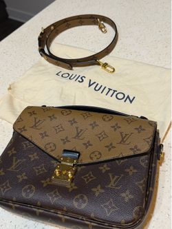 Pochette Métis LV Purse 100% authentic