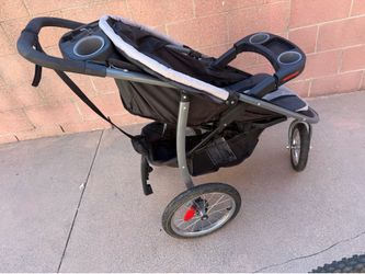 Graco jogger stroller