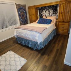 Solid Oak Queen Bedroom Set (Metal frame Included, No Mattress)