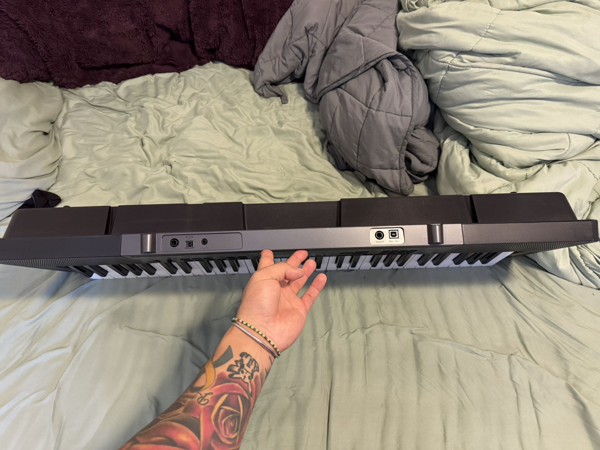 Electric Keyboard Casio-2080