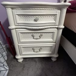 Three piece Girls Bedroom set