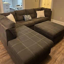 Sectional Couch 