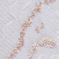 Crystal Floral Wired Sash ❤️🤍❤️