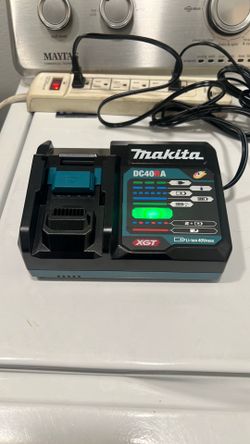 Makita DC40RA 40V Max XGT Rapid Optimum Charger
