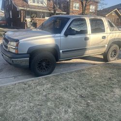 2004 Chevy Avalanche 