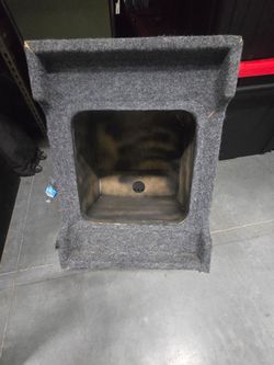 Speaker Box holds a L7 15in