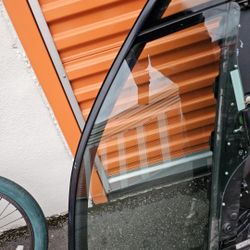 10-16 Porsche Panamera 970  Door Window Glass Front Right Side OEM 104k