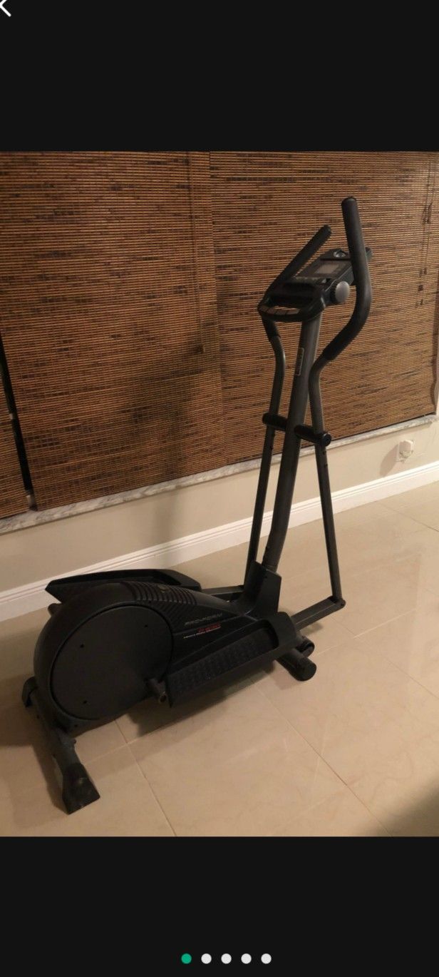 Pro Form Elliptical Exercise Machine /Maquina De Aser Ejercicio