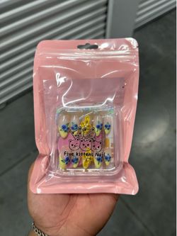 Five kitten press On nails set