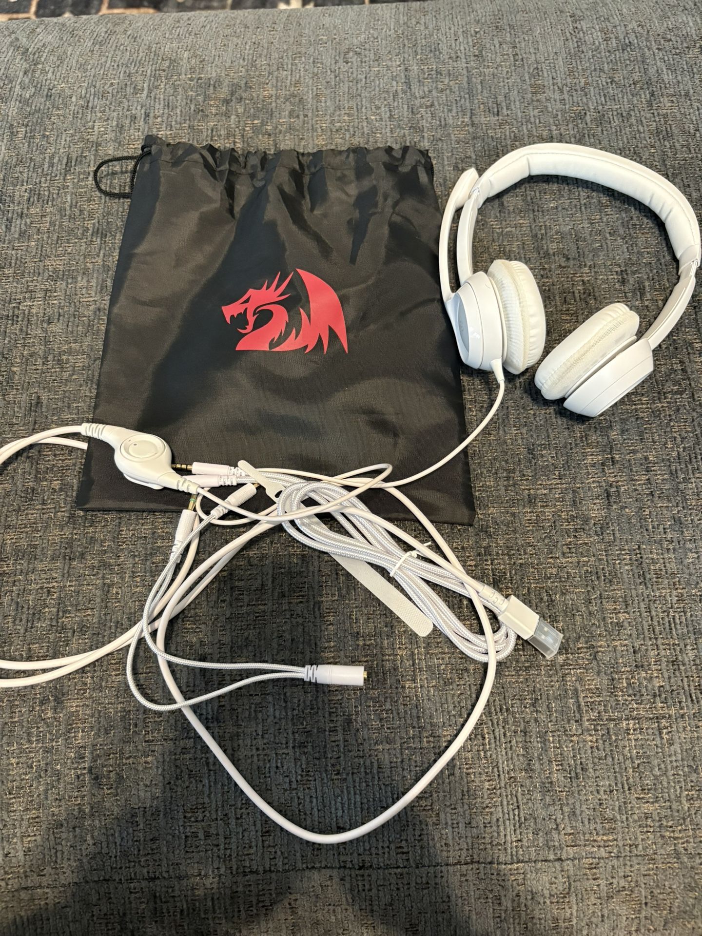 Red Dragon Head Phones