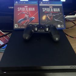 Ps4 Slim 1tb With One Controller And 2 Games Headphones 