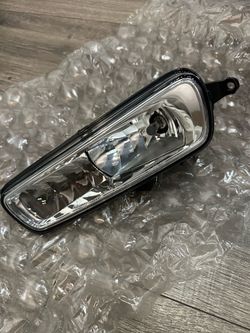 Fog Lamp Assembly - Driver Side (LH) Ford F1EZ-15201A