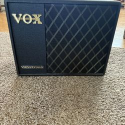 VOX Valvetronix Guitar Amp