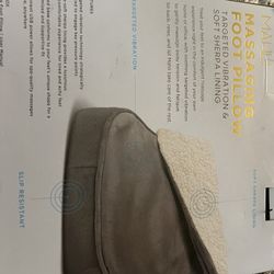 MAHLI Massaging Foot Pillow