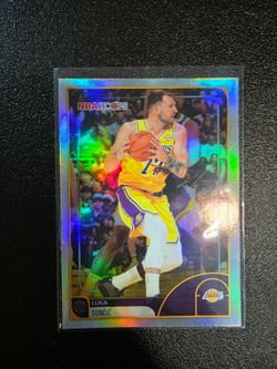 LUKA DONCIC LAKERS NBA HOOPS TOPPS NBA SPORTS CARD!