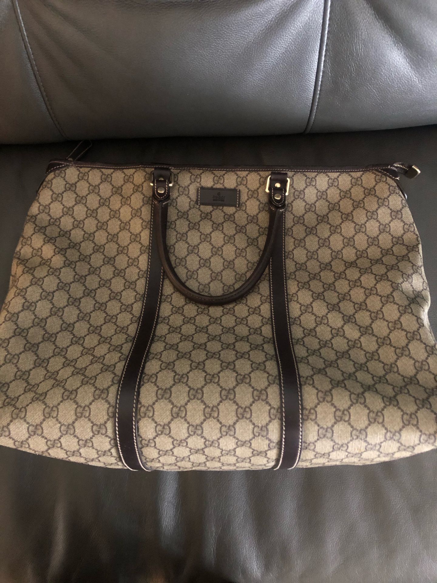 Large GUCCI tote. AUTHENTIC.