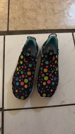 Sketchers kid shoes