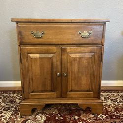 Ethan Allen Circa 1776 Solid Maple Nightstand / Cabinet