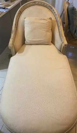 Beautiful Henredon chaise