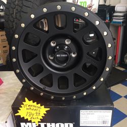 Jeep owners 17 x 8 1/2 Method 5-5 Grid 309 Black