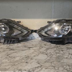 Headlights Nissan Rogue 