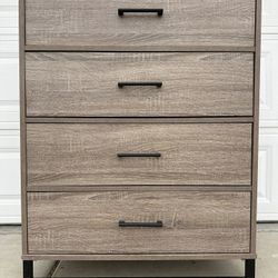 IKEA Chest of Drawers,Dresser Brand: IKEA Dimensions: 32”(W)x20”(D)x41”(H) Great working— In good condition— Will pick up in North Fontana
