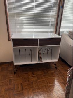 Record player stand
