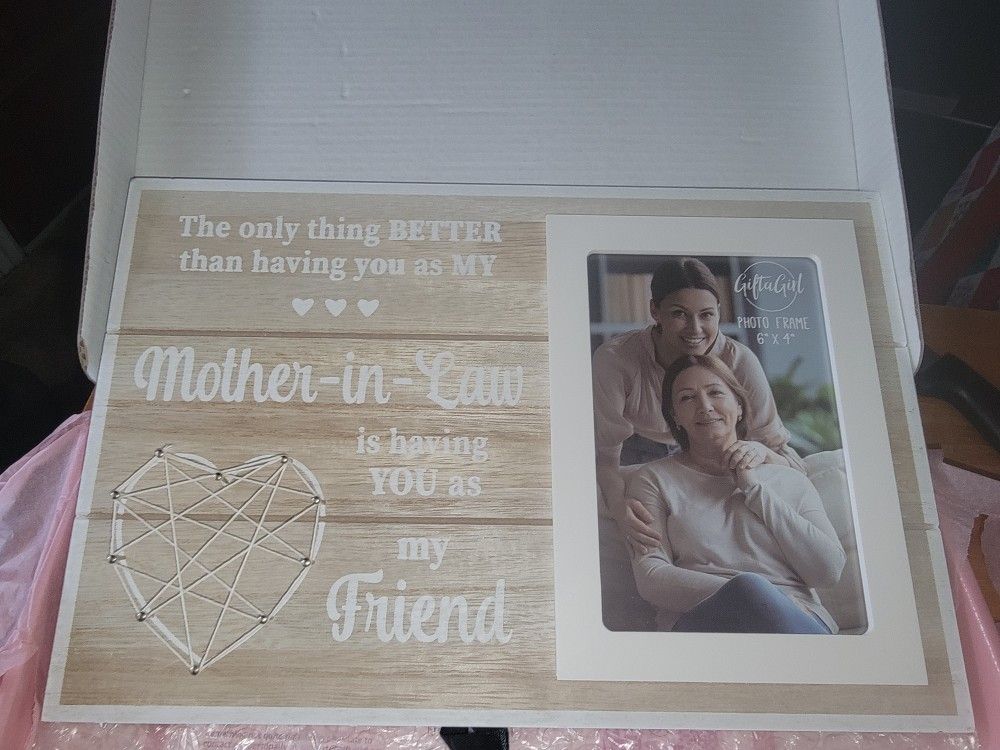💞NEW WOODEN MOTHER IN-LAW FRIEND FRAME.