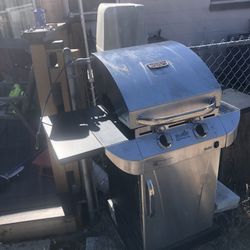 Charbroil Quantum gas grill 