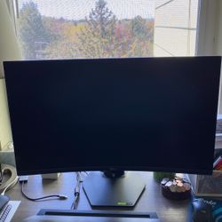 1080p Dell 27” Curved Gaming Monitor G-Snyc Compatible 