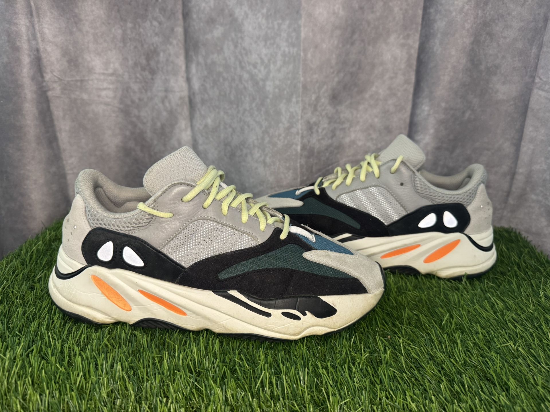 YEEZY BOOST 700 Wave Runner