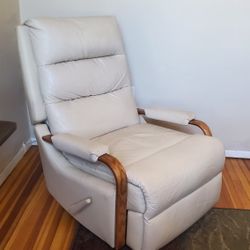 Lazy Boy Style Rocking Recliner
