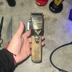 Babyliss GoldFX Clipper 