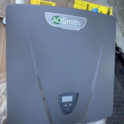 A.O. Smith Signature Series 240-Volt 32-KW 6.2-GPM Tankless Electric Water Heater