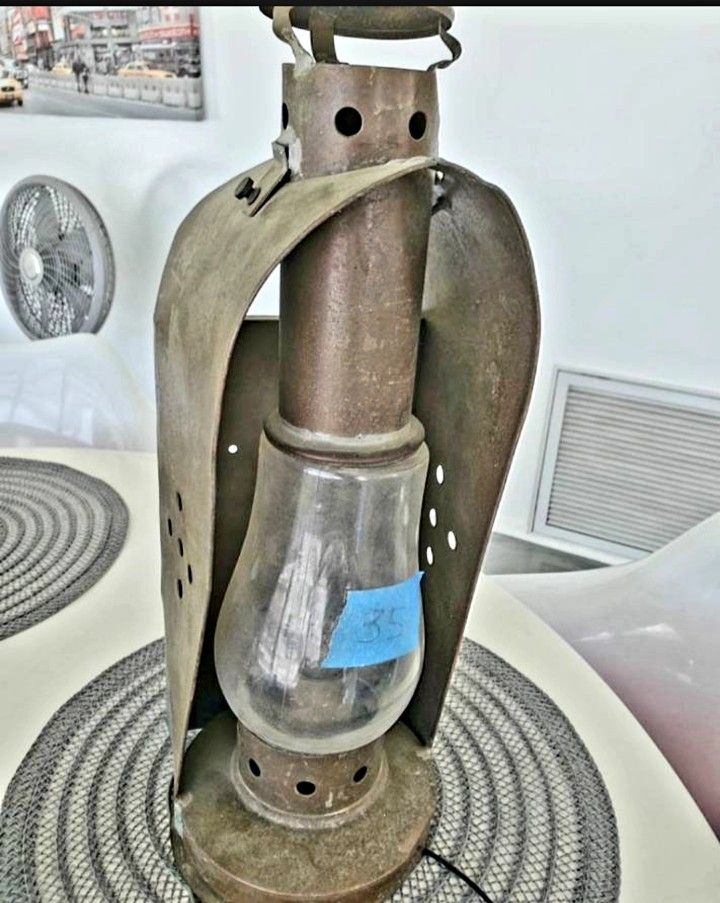 Vintage Copper Wall Light - Regular Bulb
