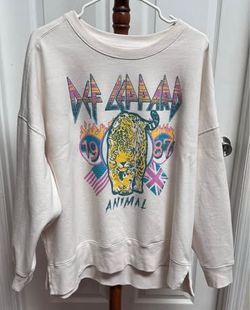 Adult Def Leppard Size 2XL Sweater just $7