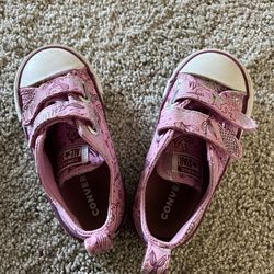Girls toddler size 7 shoes