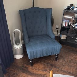 Wing Chair - Excellent Condition 