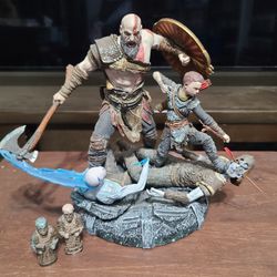 God Of War Stone Mason Collectible Statue! 