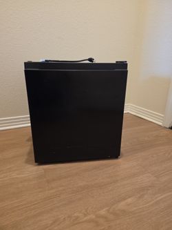 Mini fridge Hisense