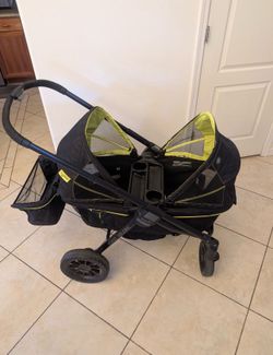 Evenflo Pivot Xplore All-Terrain Wagon Stroller